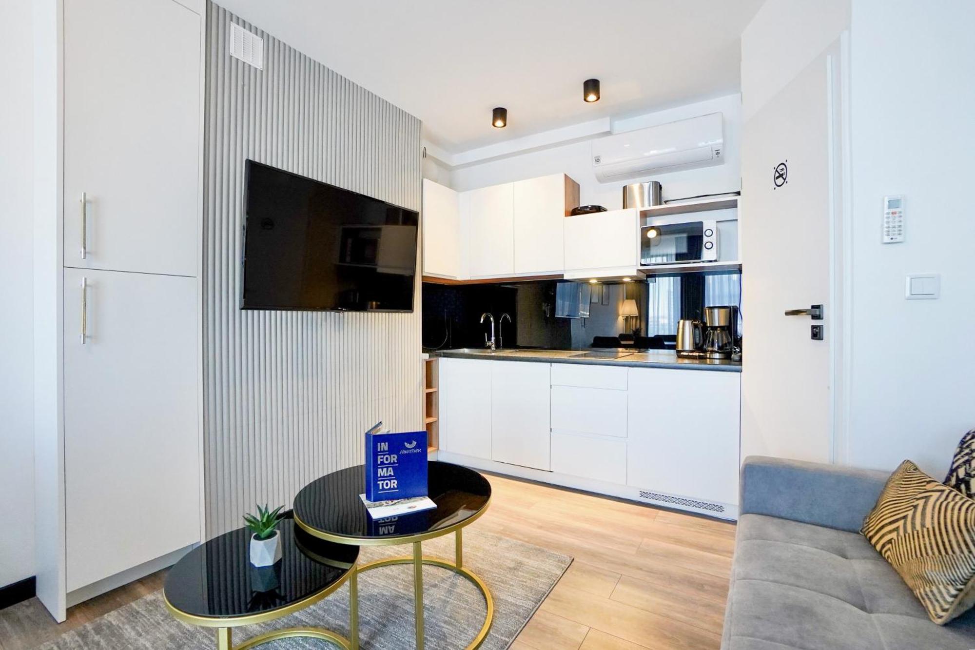 Apartpark By Baltic Home 斯维诺乌伊希切 外观 照片