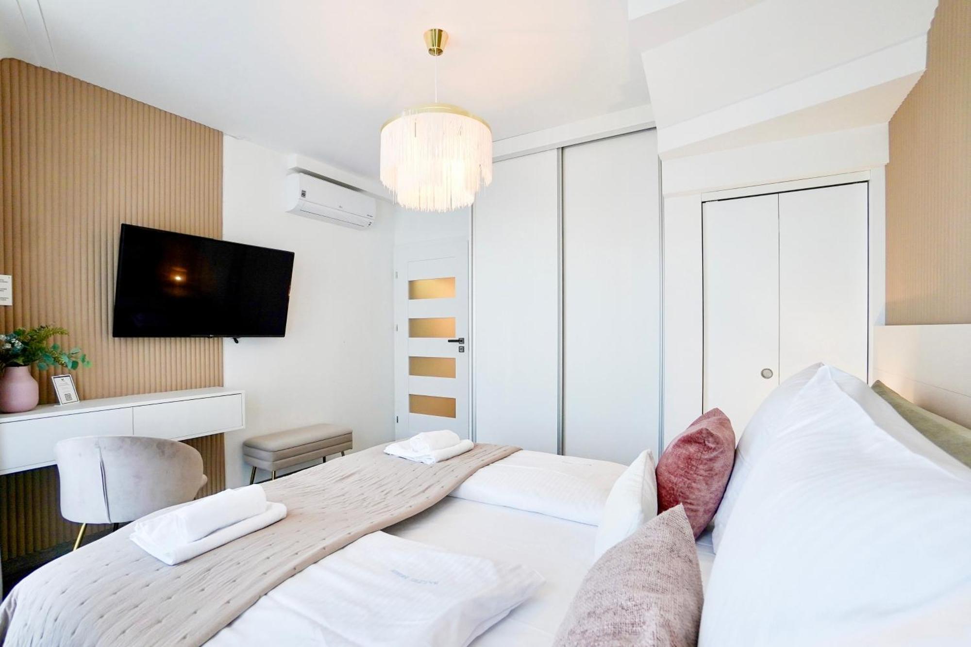 Apartpark By Baltic Home 斯维诺乌伊希切 外观 照片
